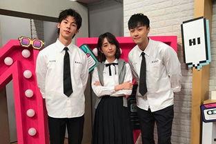 制服师生 在线播放,青春校园的激情碰撞，在线播放带你重温青春岁月