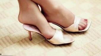 丝袜脚调教吐奶,一场别开生面的育儿体验