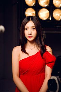 柳岩于日本明星,东西方美学的碰撞与融合